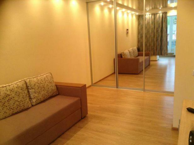 Apartment чудова простора з євроремонтом в районі центрального парку сільпо університету